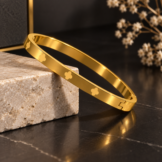 Clover Gold Bangle
